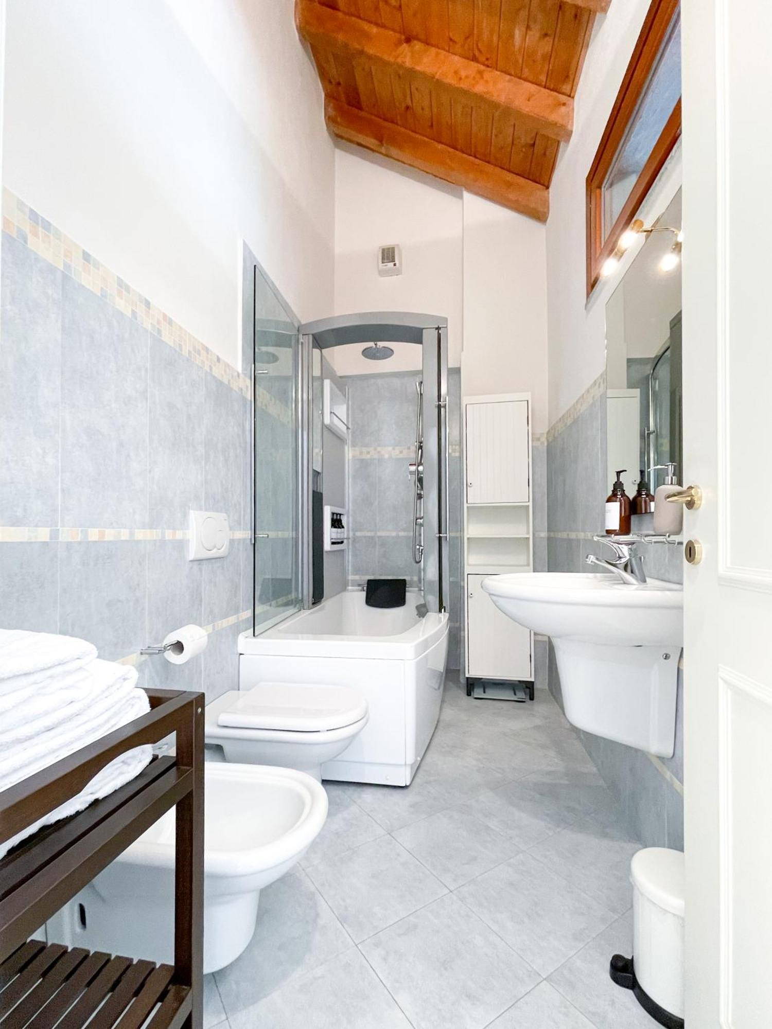 Villa Luminosa Laglio - Private Parking, Garden Luaran gambar